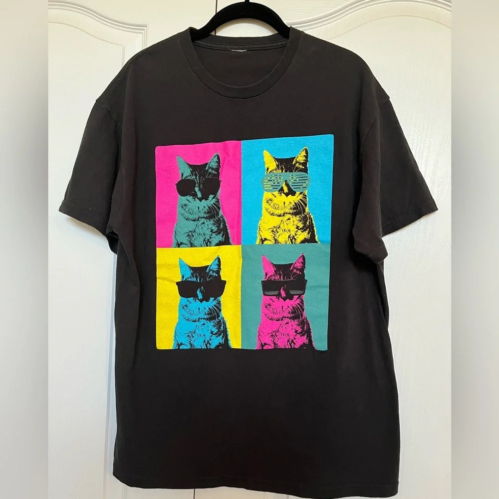 Colorful Cat Graphic T-Shirt